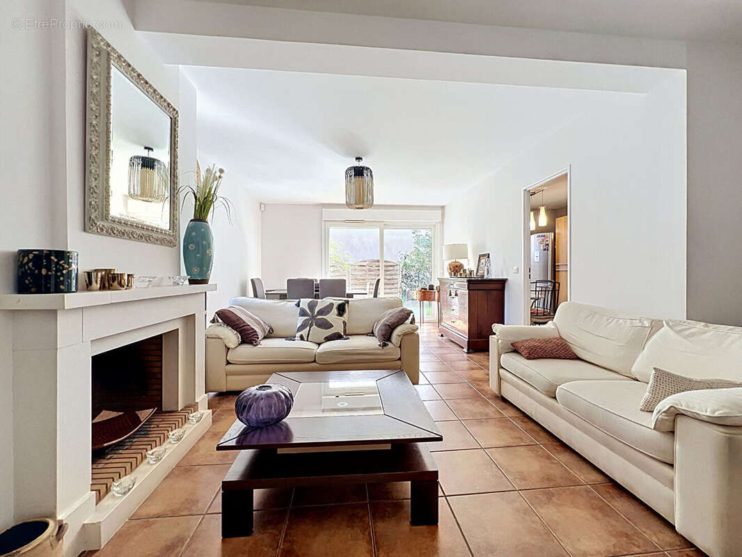 Maison à NANTERRE