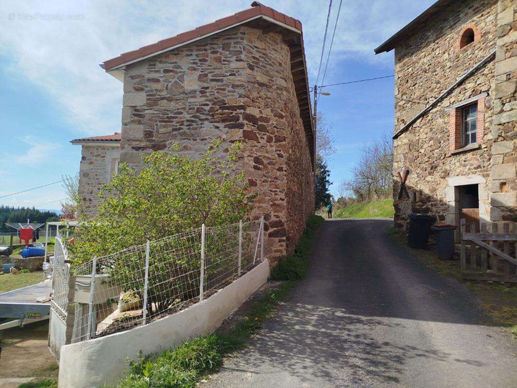 Maison à CHASSIGNOLLES