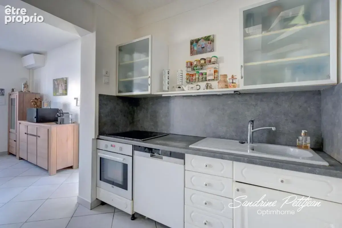 Maison à vendre 94 m² - 5 pièces - parcelle 469 m² - Vaulx en Velin Secteur Rize - photo 6