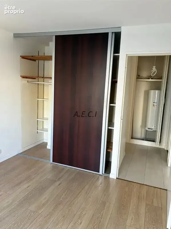 Coeur quartier Bac - Appartement 3 p avec balcons, cave et parki - photo 9