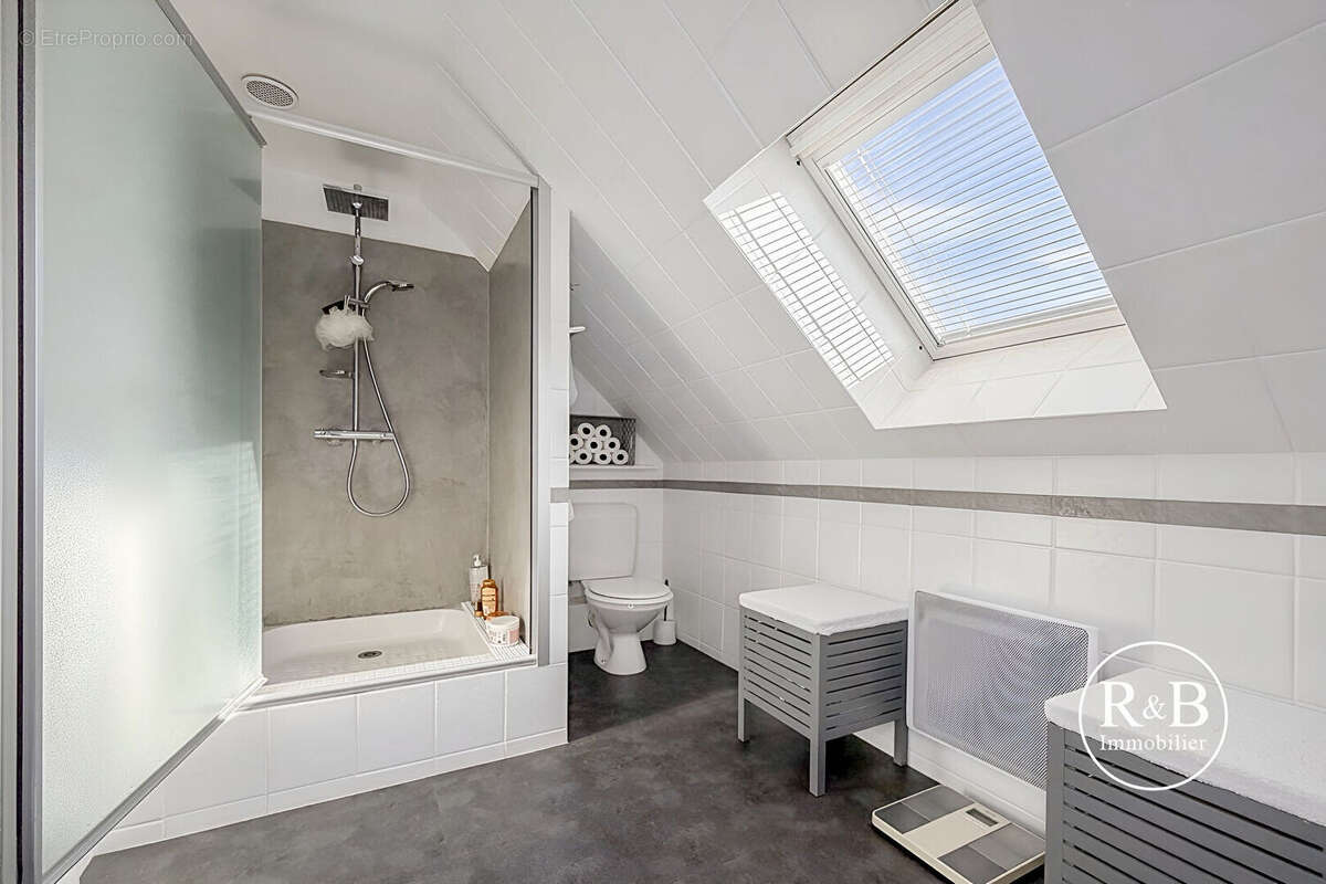 Maison à LES CLAYES-SOUS-BOIS