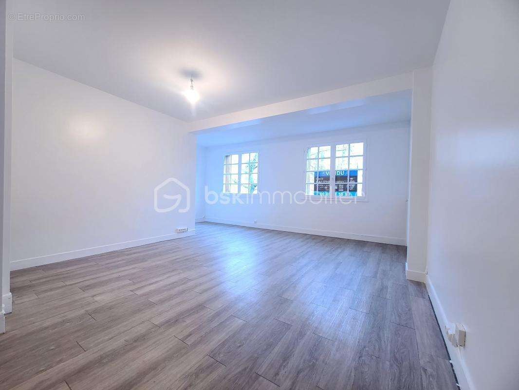 Appartement à COLOMBES
