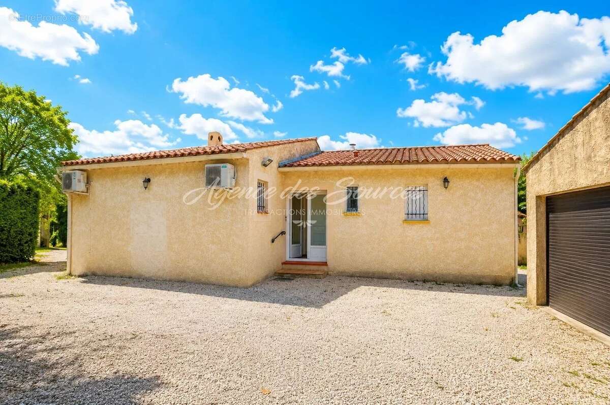 Maison à TAVERNES
