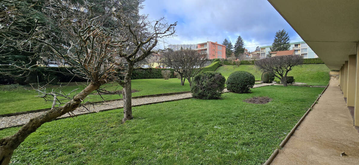 Appartement à SAINT-ETIENNE