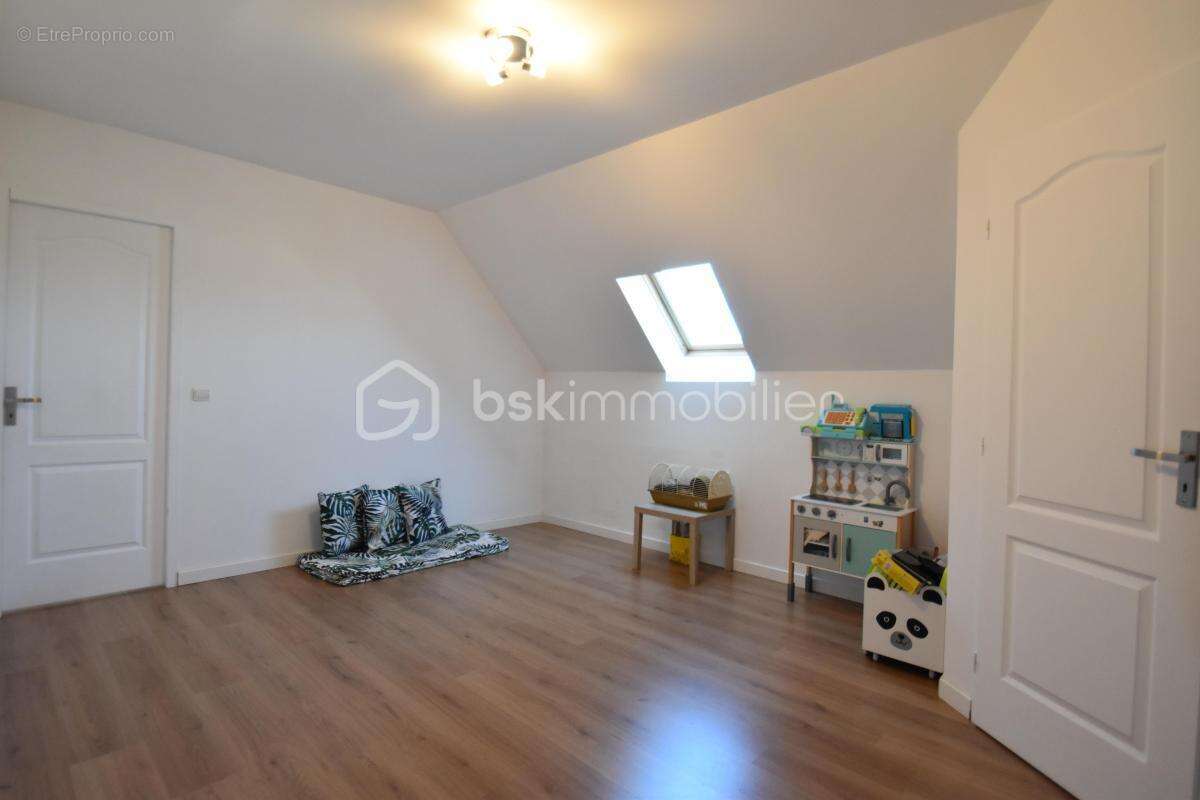 Superbe maison familiale de 7 pièces dont 5 chambres - photo 19