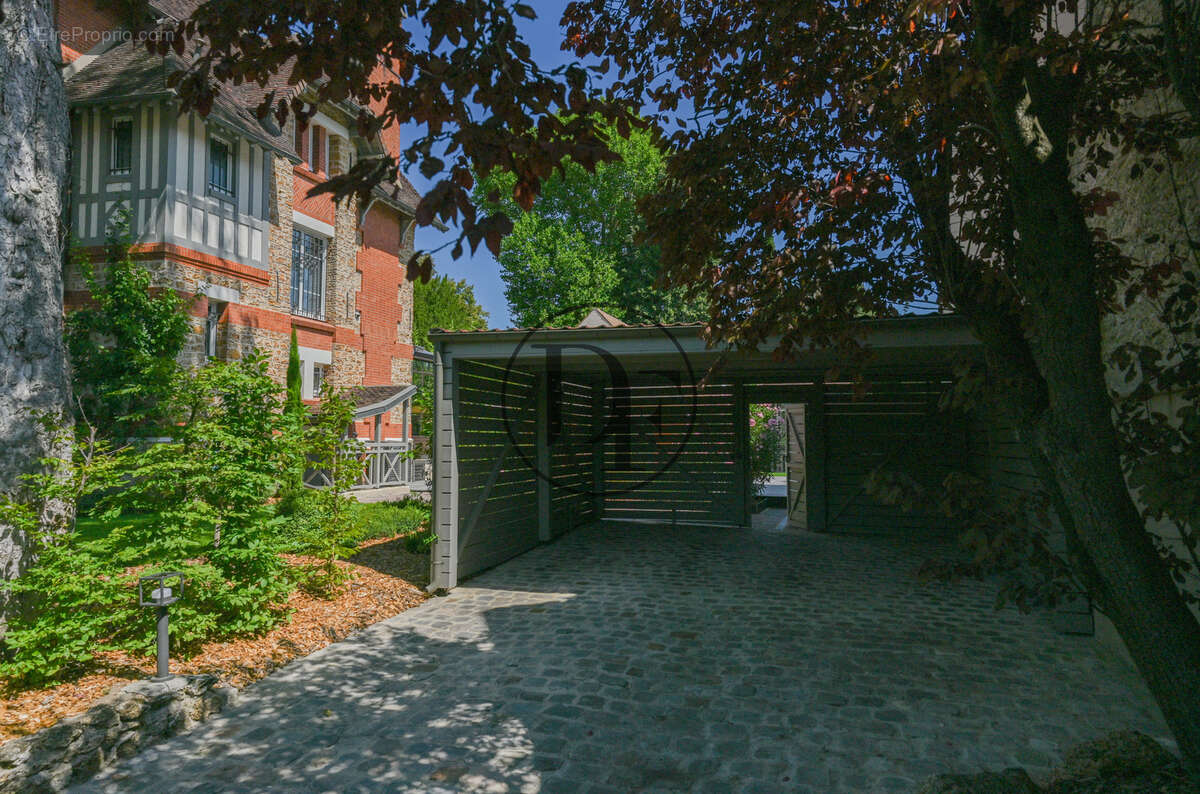 Maison à SOISY-SUR-SEINE