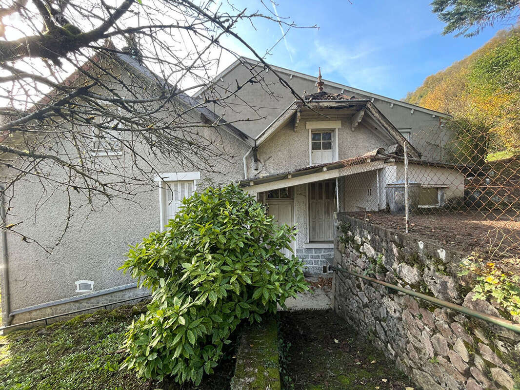Maison à CAPDENAC