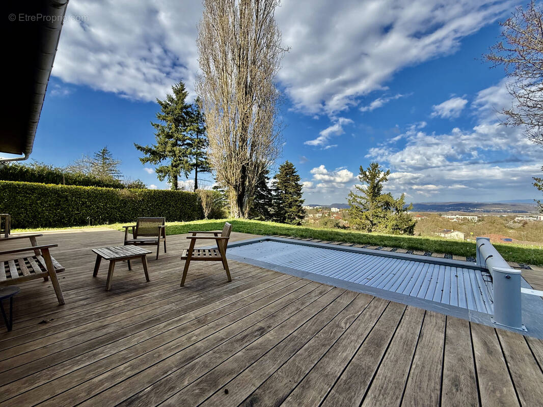 Maison à VILLEFONTAINE