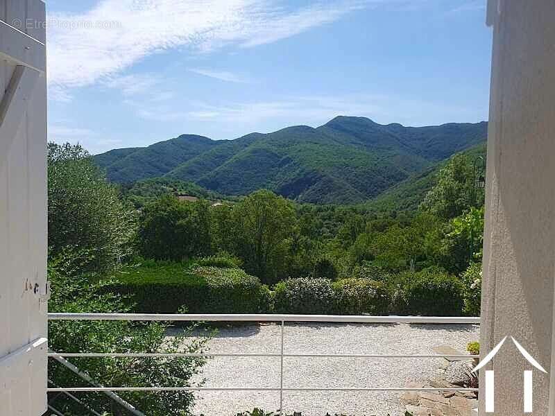 Maison à COLOMBIERES-SUR-ORB