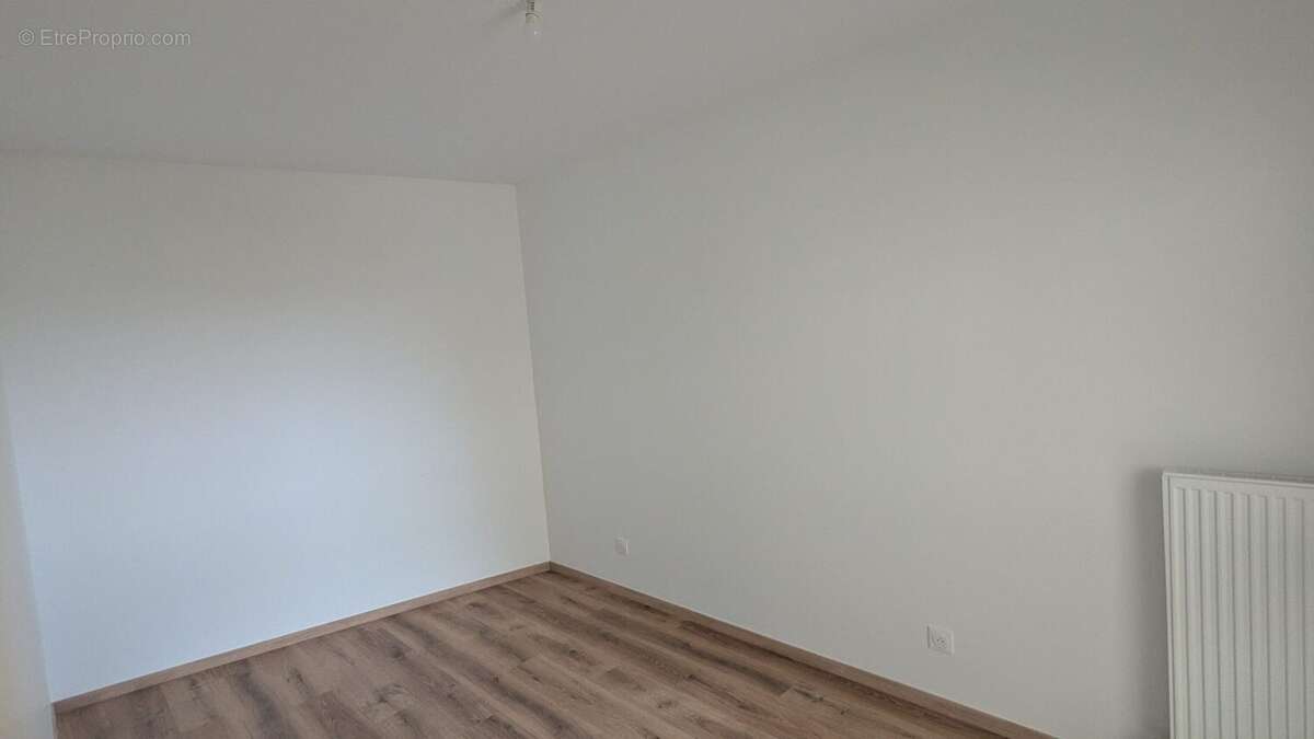 Appartement à CHENOVE
