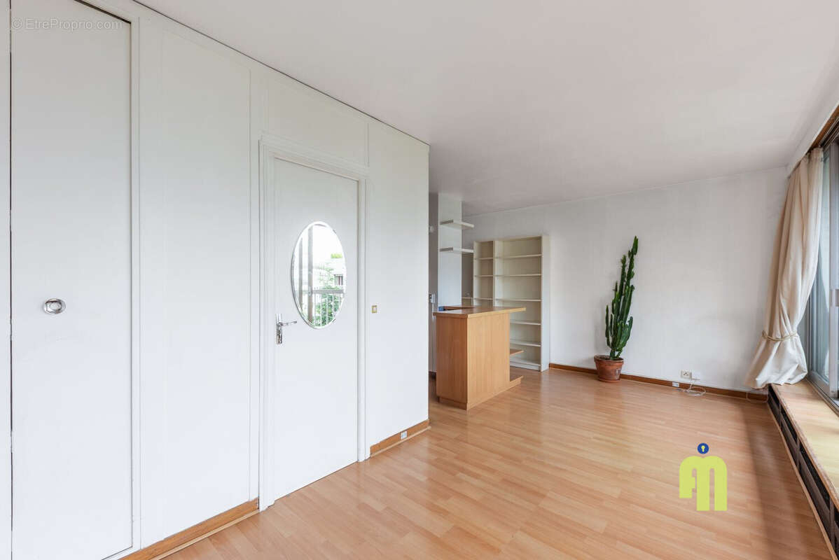 Appartement à PARIS-20E