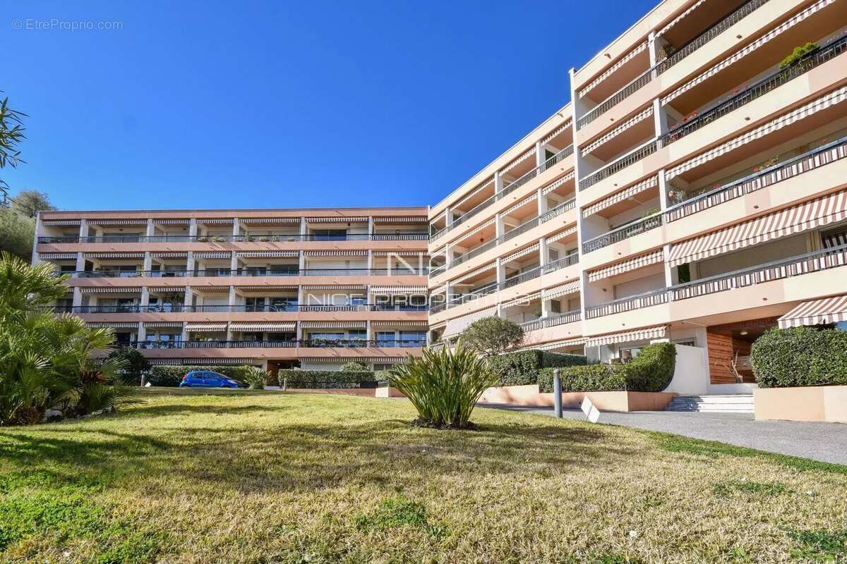 Appartement à ROQUEBRUNE-CAP-MARTIN