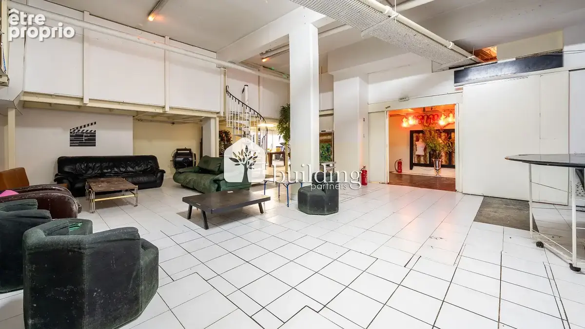 République Paris 11ème - Local commercial 829,24 m² - photo 6