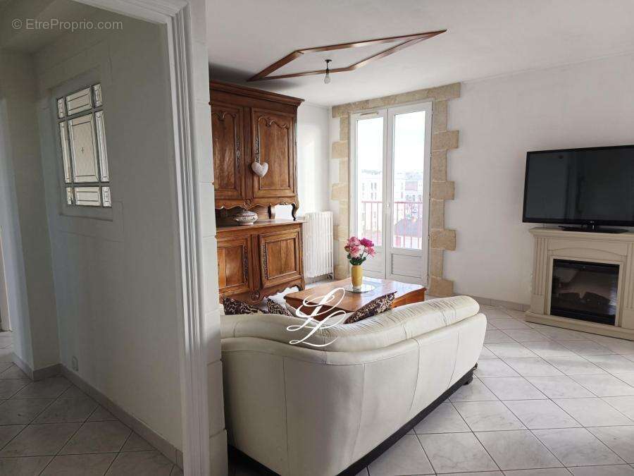 Appartement à ALLONNES