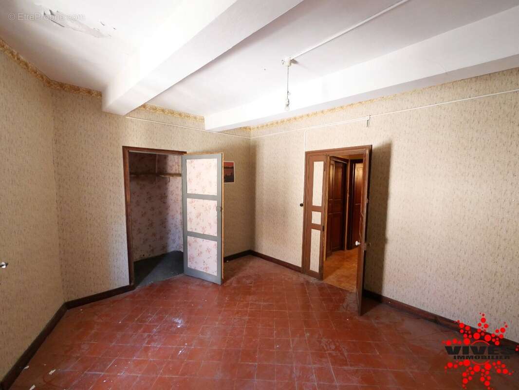Grande maison de village de caractère  182,5 m² habitables et 310 m² de potentiel  Creissan - photo 11