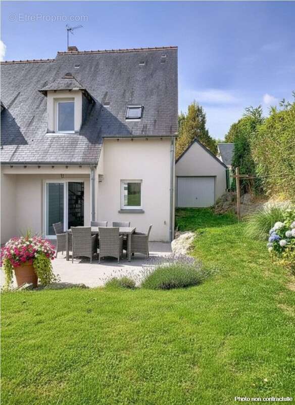 Maison à SOUVIGNE