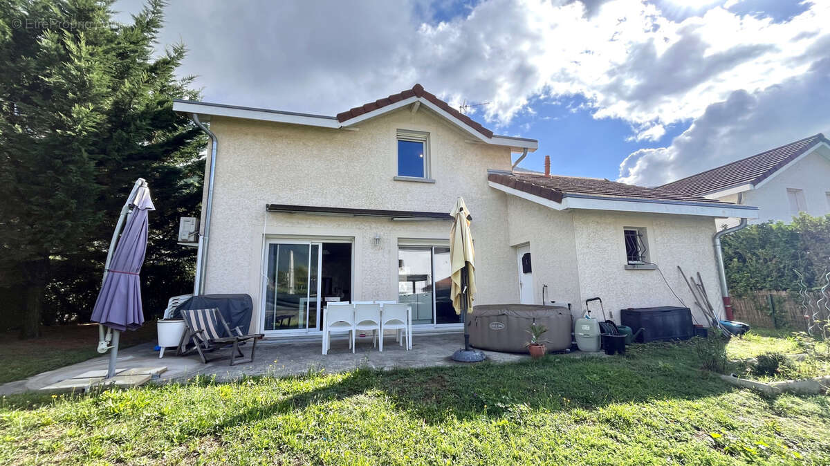 Maison à FONTANIL-CORNILLON