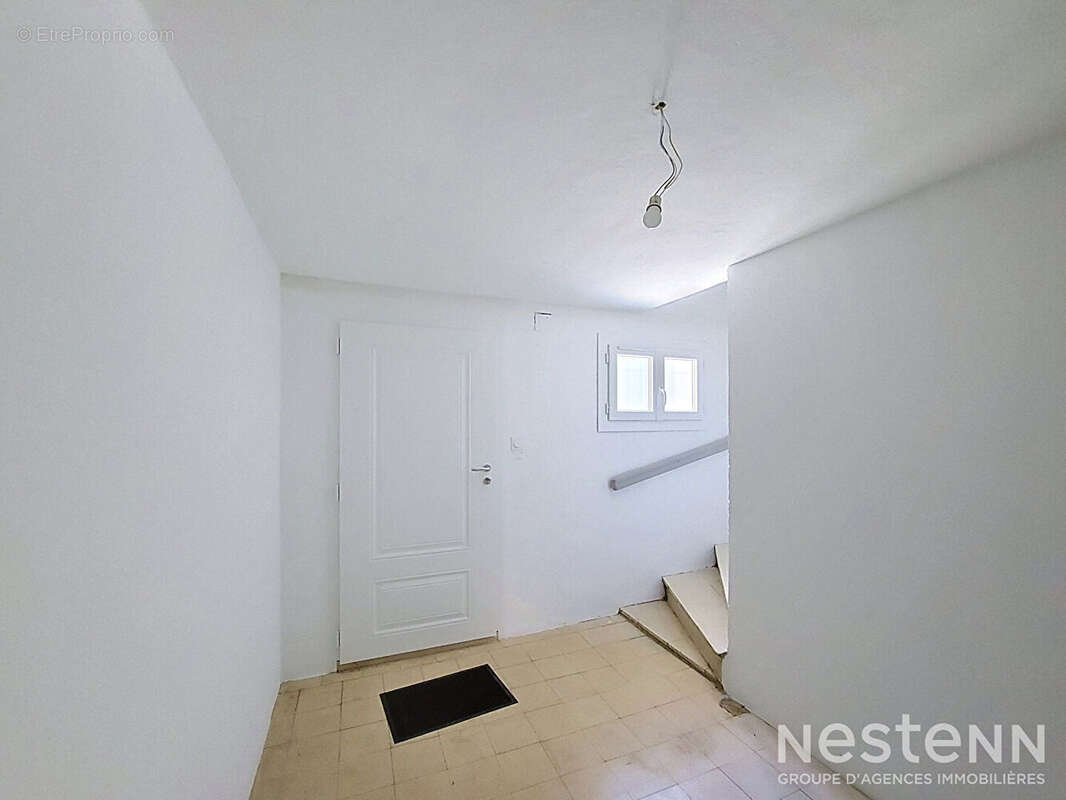 A Vendre Maison de 80 m² sur sous-sol de 68 m² avec garages et jardin proche du centre de Condom - photo 12