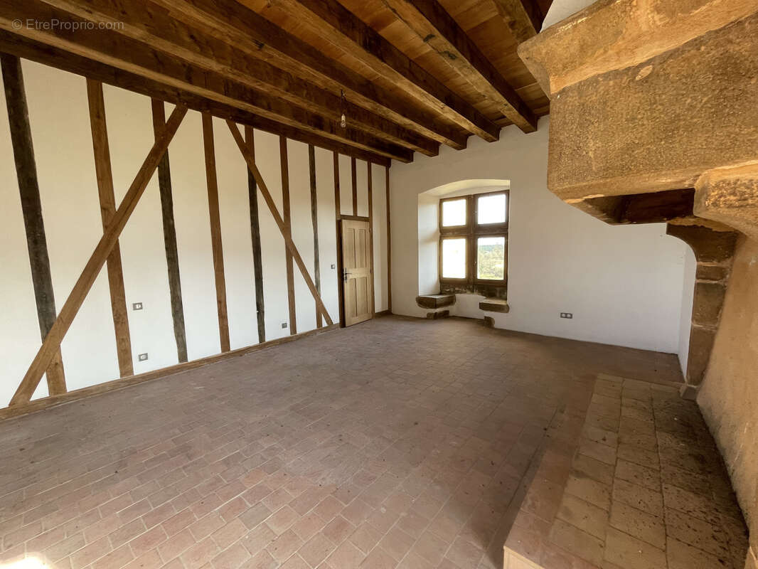 Maison à CONLIE