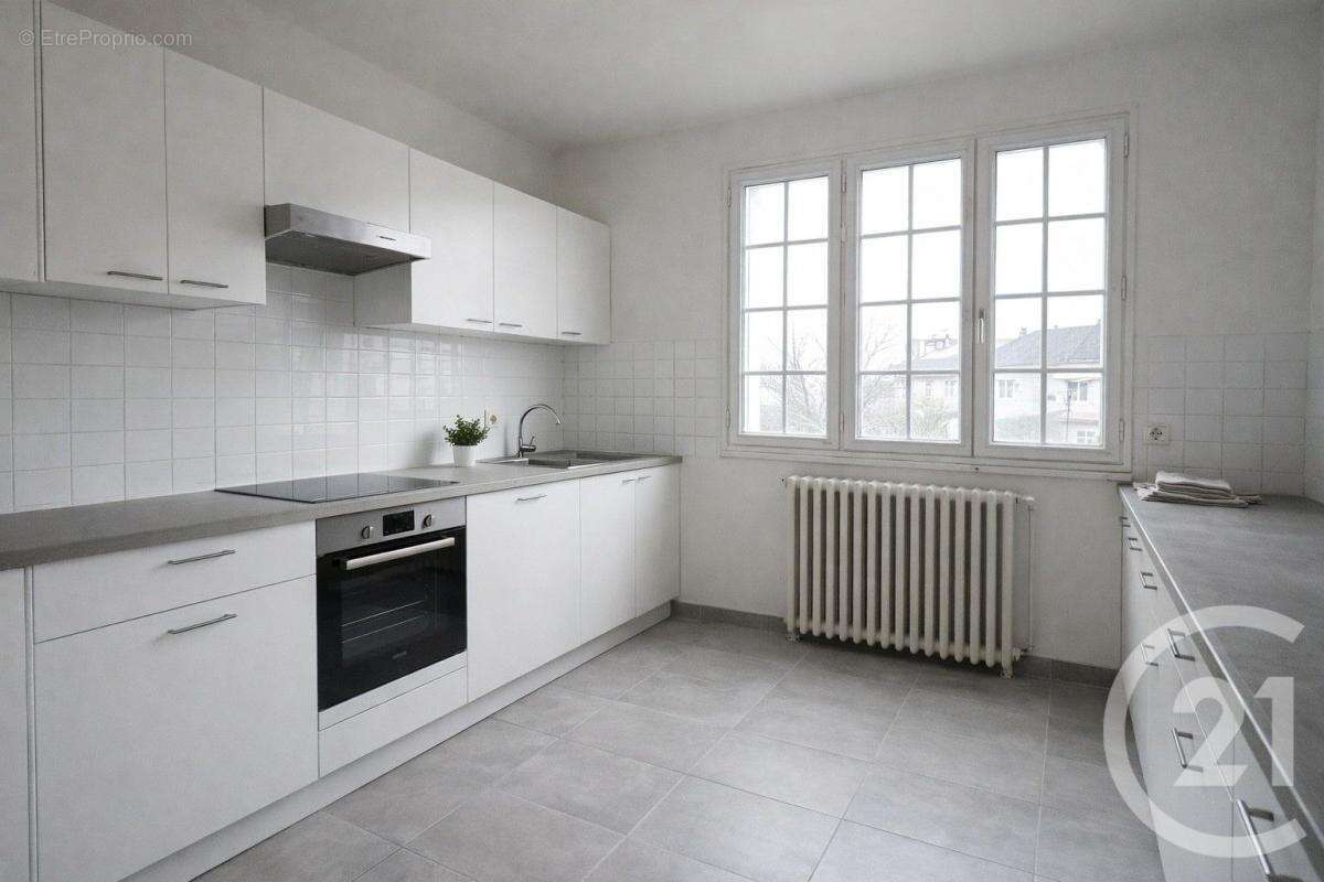 Maison 134 m² à Saint-Junien  - photo 6