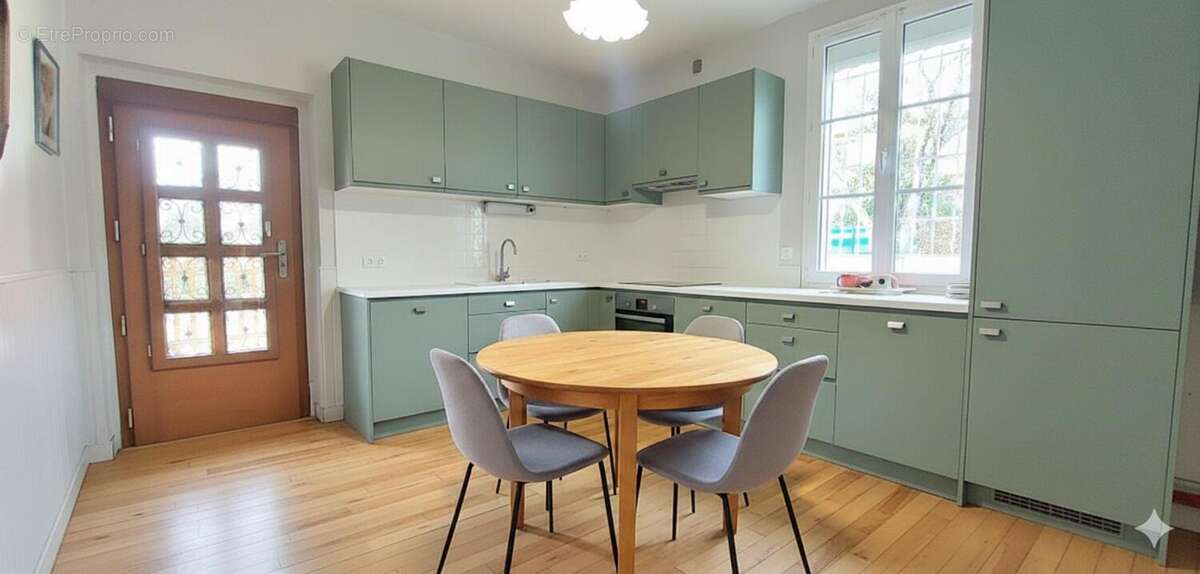 Maison à CASTELGINEST