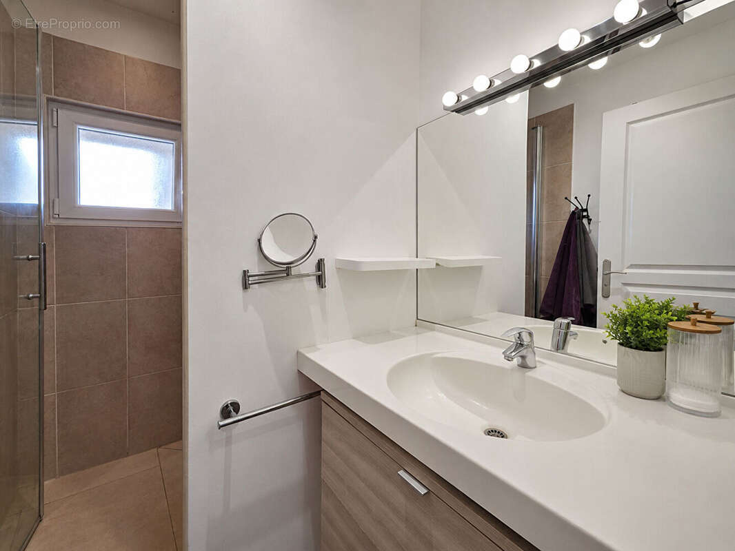 En exclusivité  T2 bis de 51 m² avec extérieur privatif d'environ 200 m² - photo 5