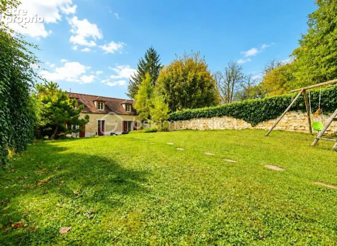 Maison à NESLES-LA-VALLEE