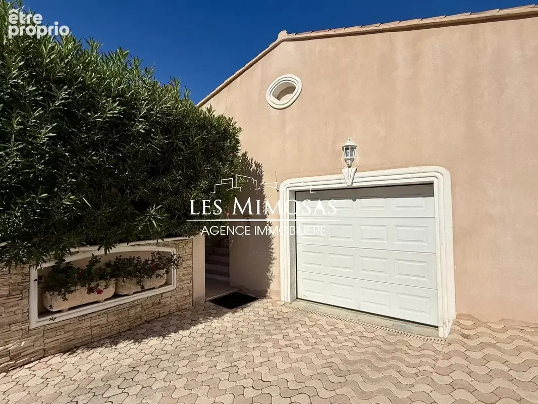 Fréjus – villa avec studio indépendant - garage - photo 9