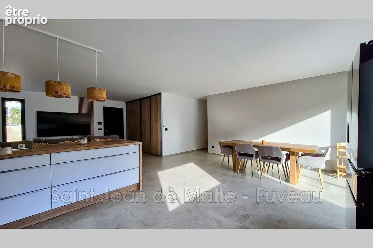 Maison 4 pièces 103 m² à vendre à Rousset (13790) - photo 2