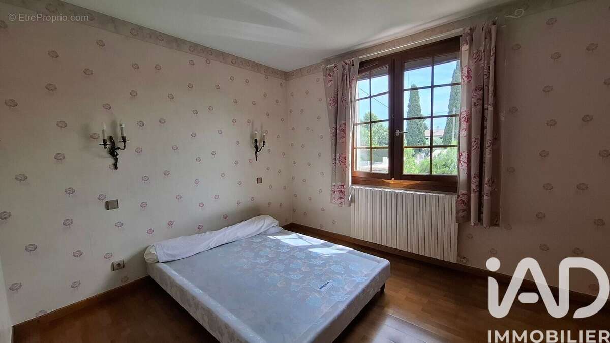 Photo 9 - Maison à ENTRAIGUES-SUR-LA-SORGUE