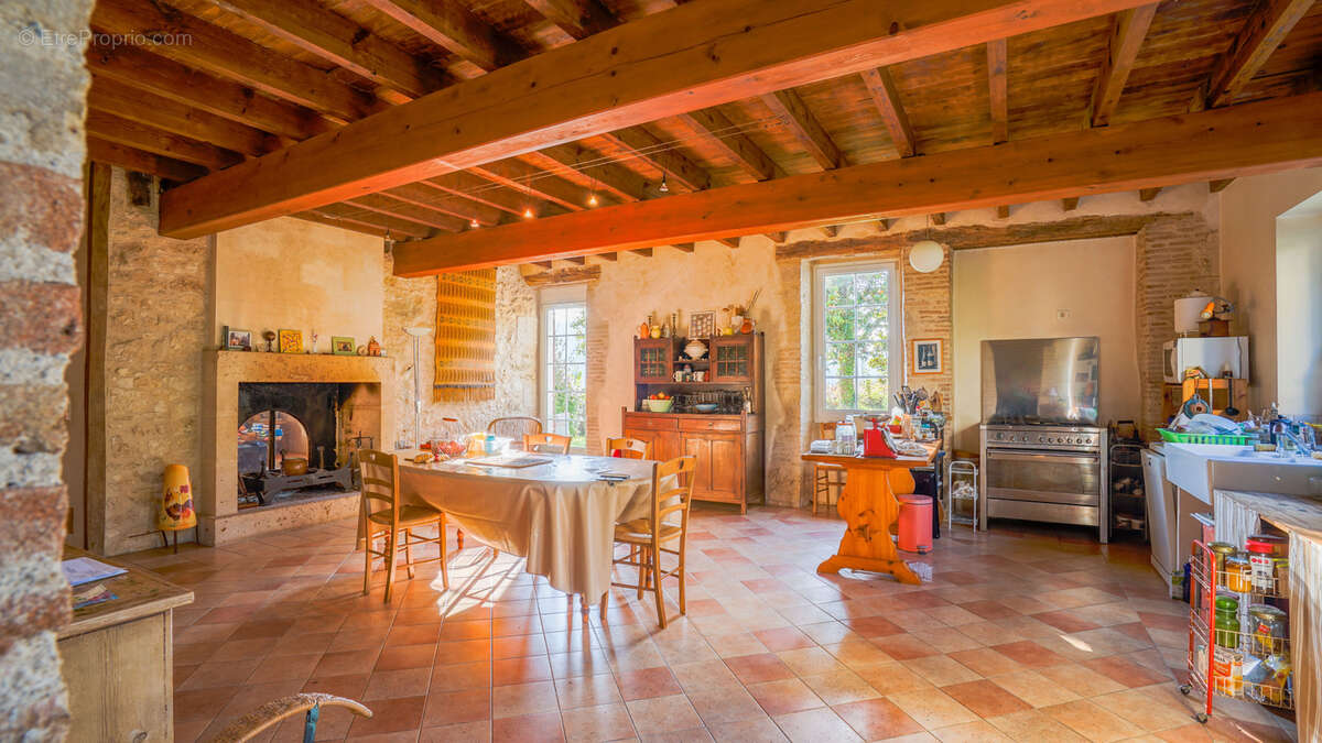 Maison à BRASSAC
