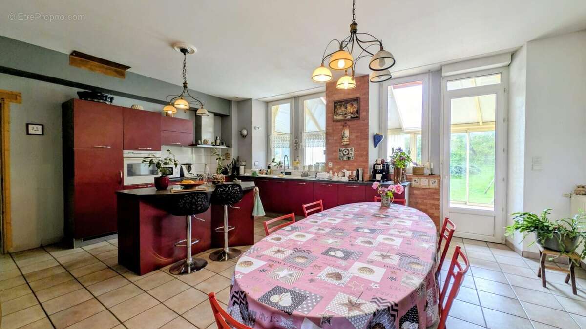 Maison à LONGEVILLES-MONT-D'OR