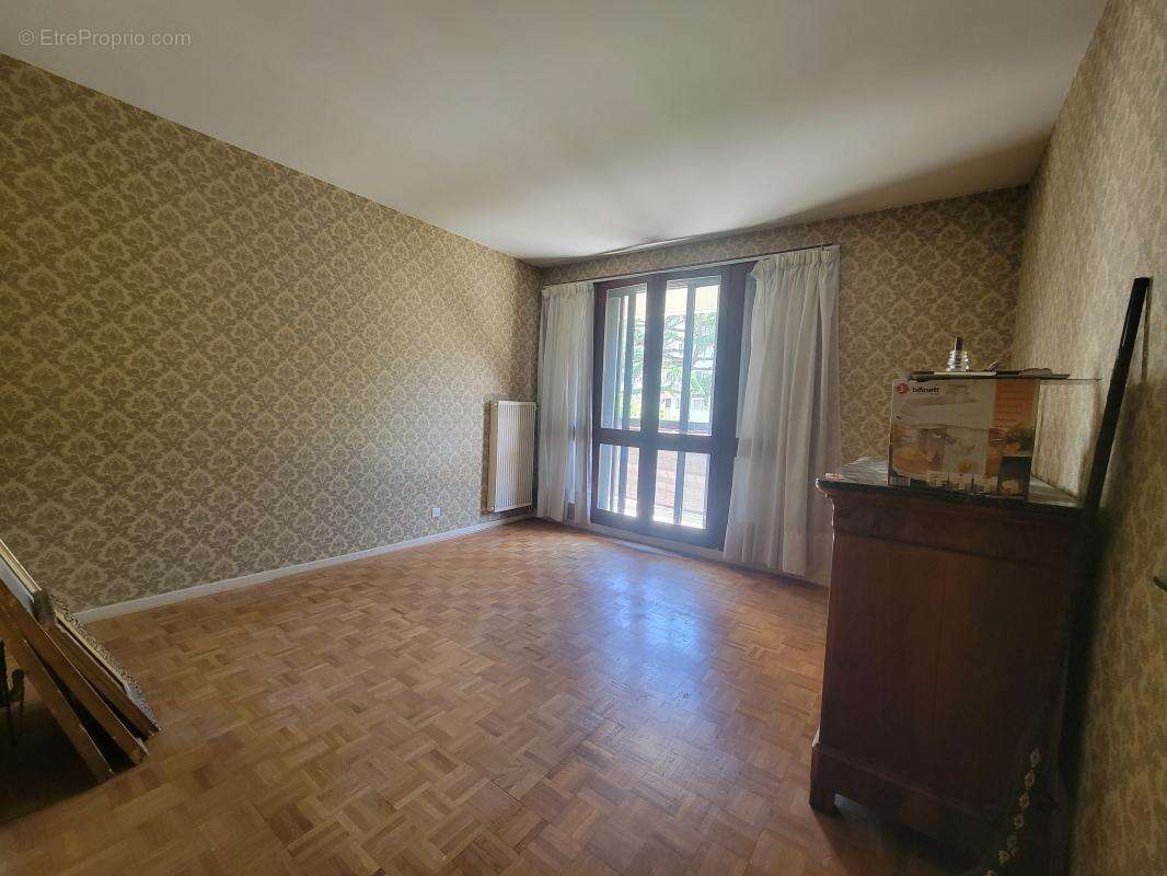 Opportunité à saisir - Vaste T4/5 avec balcon - photo 7
