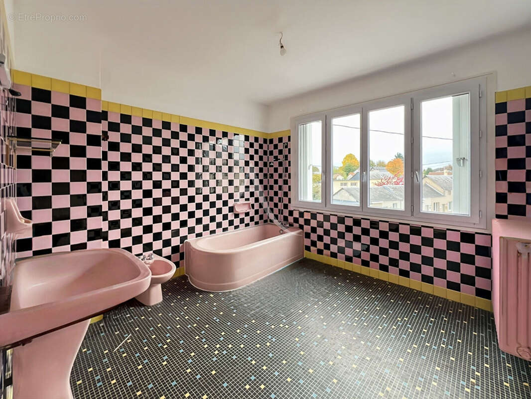 Maison à LE MESNIL-ESNARD