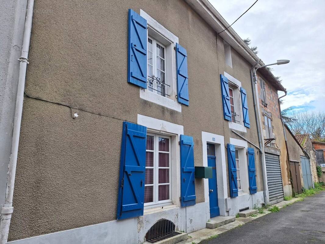 Maison à LA ROCHEFOUCAULD