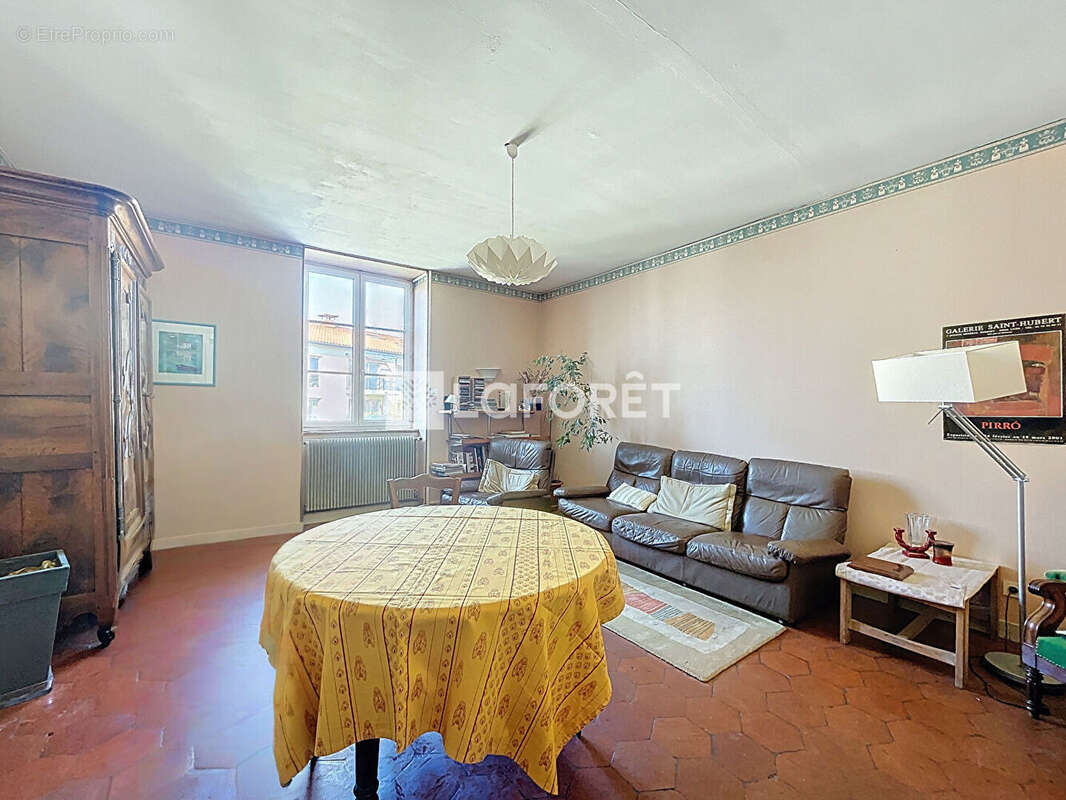 Appartement à SAINT-LAURENT-SUR-SAONE
