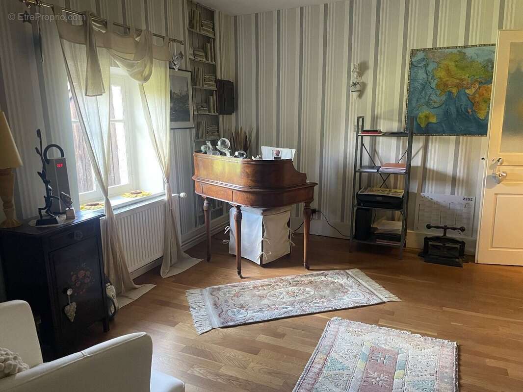 Maison à CIREY-SUR-VEZOUZE