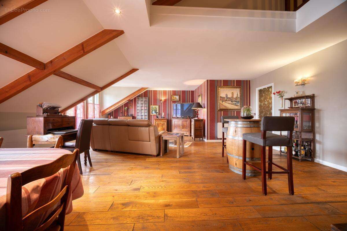 Appartement à CARRIERES-SUR-SEINE