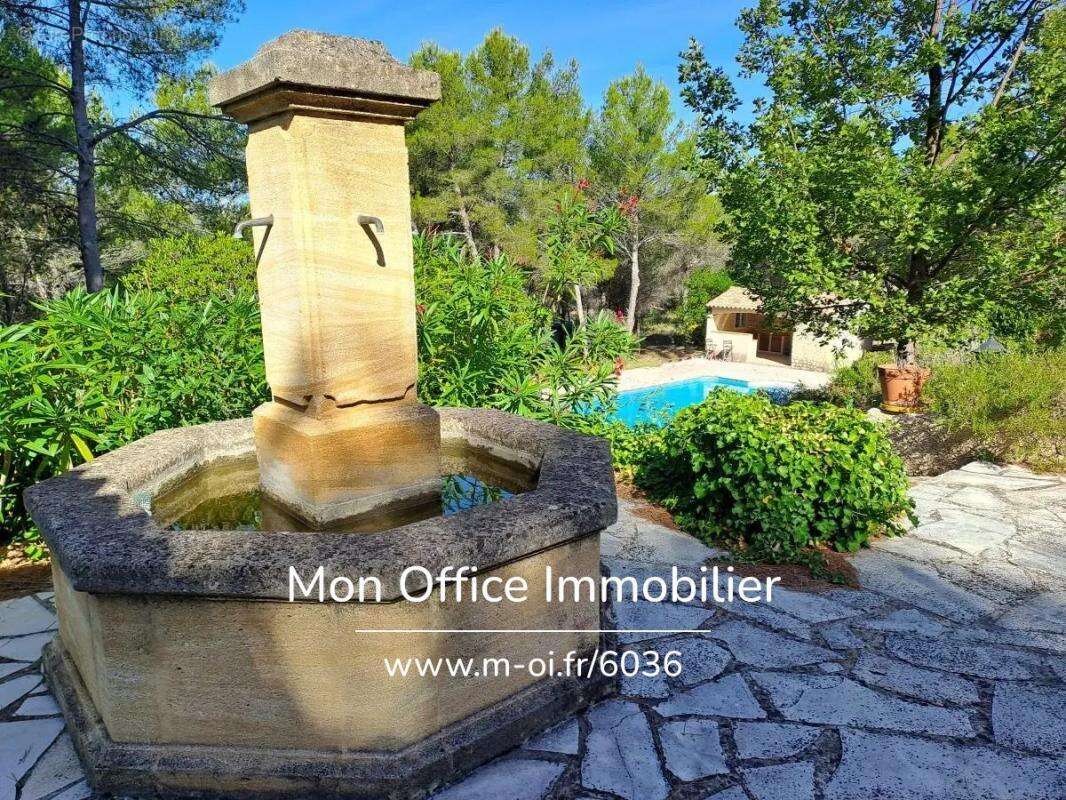 Référence : 6754-VCL - Maison avec belle vue dominante - Piscine et pool-house - Proche Aix à ROGNES - photo 17
