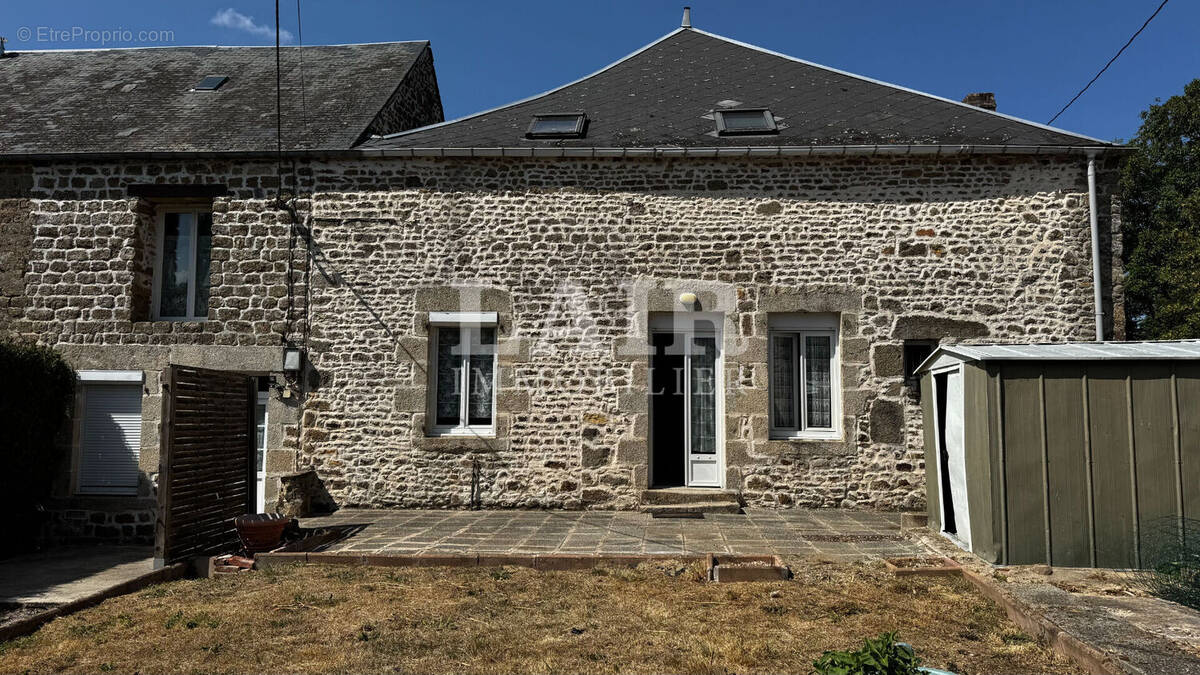 Maison de campagne à vendre à Pre En Pail Saint Samson - Réf: A15553 - photo 1