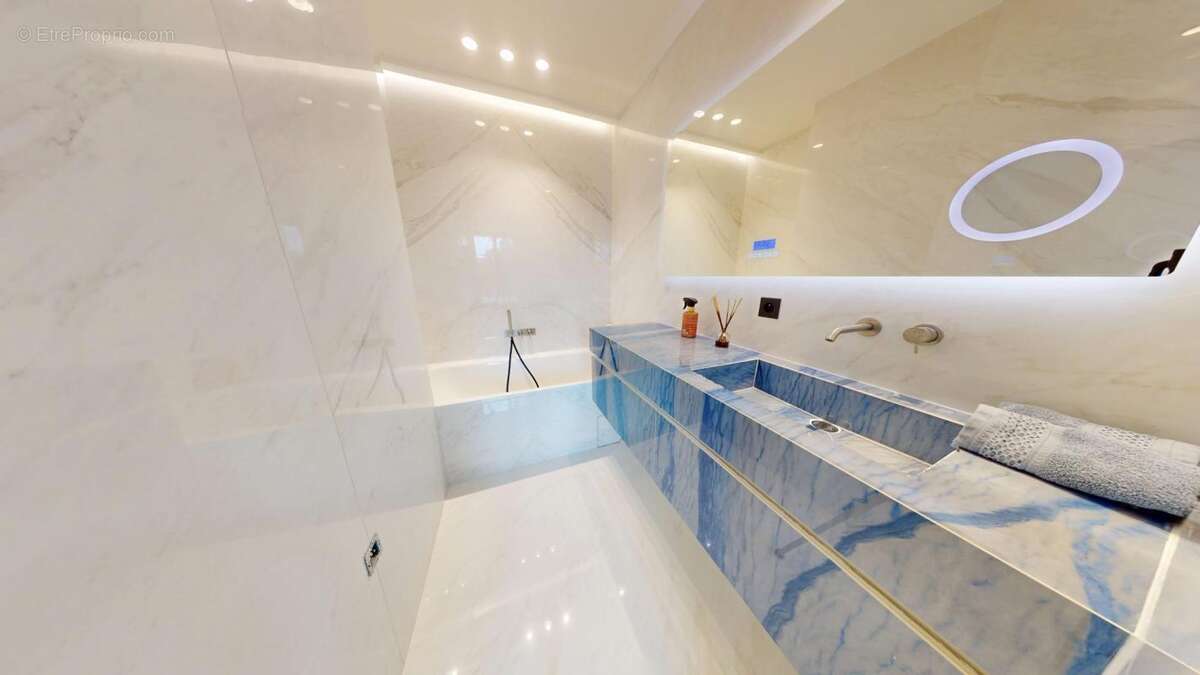 Maison à SAINT-MAUR-DES-FOSSES