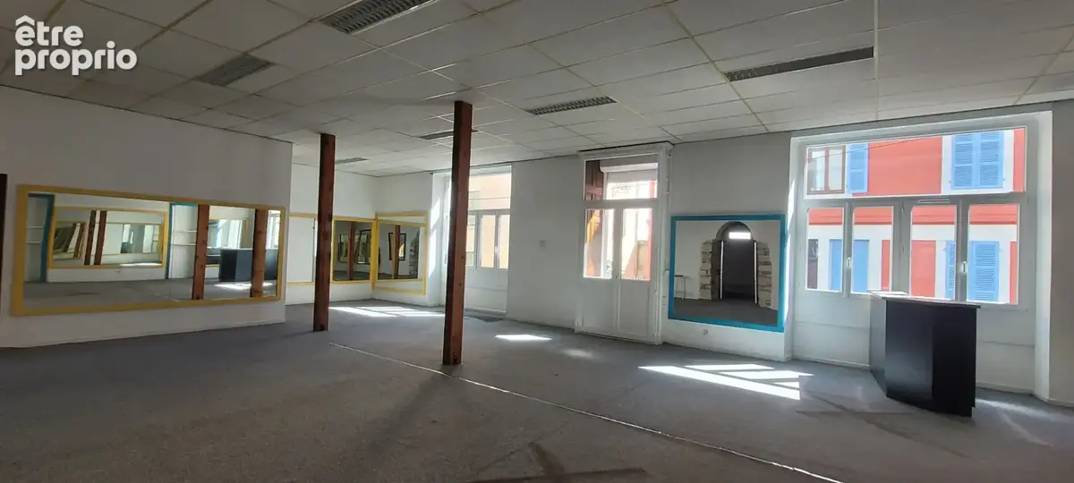 Local d'activité Valserhone 260 m2 - photo 3