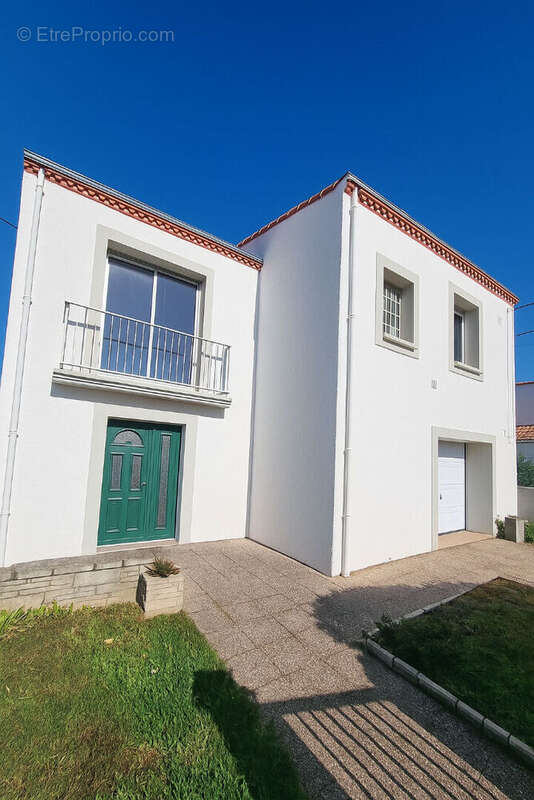 Maison à SAINT-SEBASTIEN-SUR-LOIRE