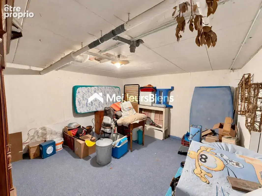 LAVAL – Pavillon de 141 m², 4 chambres, double garage et jardin sans vis-à-vis - photo 23