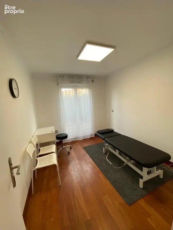 CENTRE-VILLE : F4 loué aux professionnels de santé - photo 5