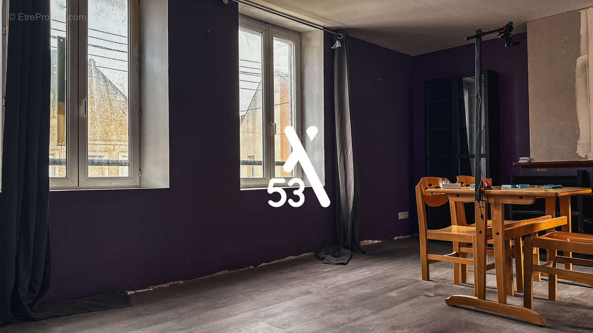 Maison à SAINT-MARTIN-AU-LAERT