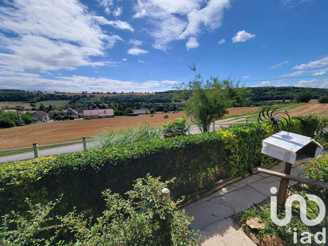 Photo 2 - Maison à LE BREUIL