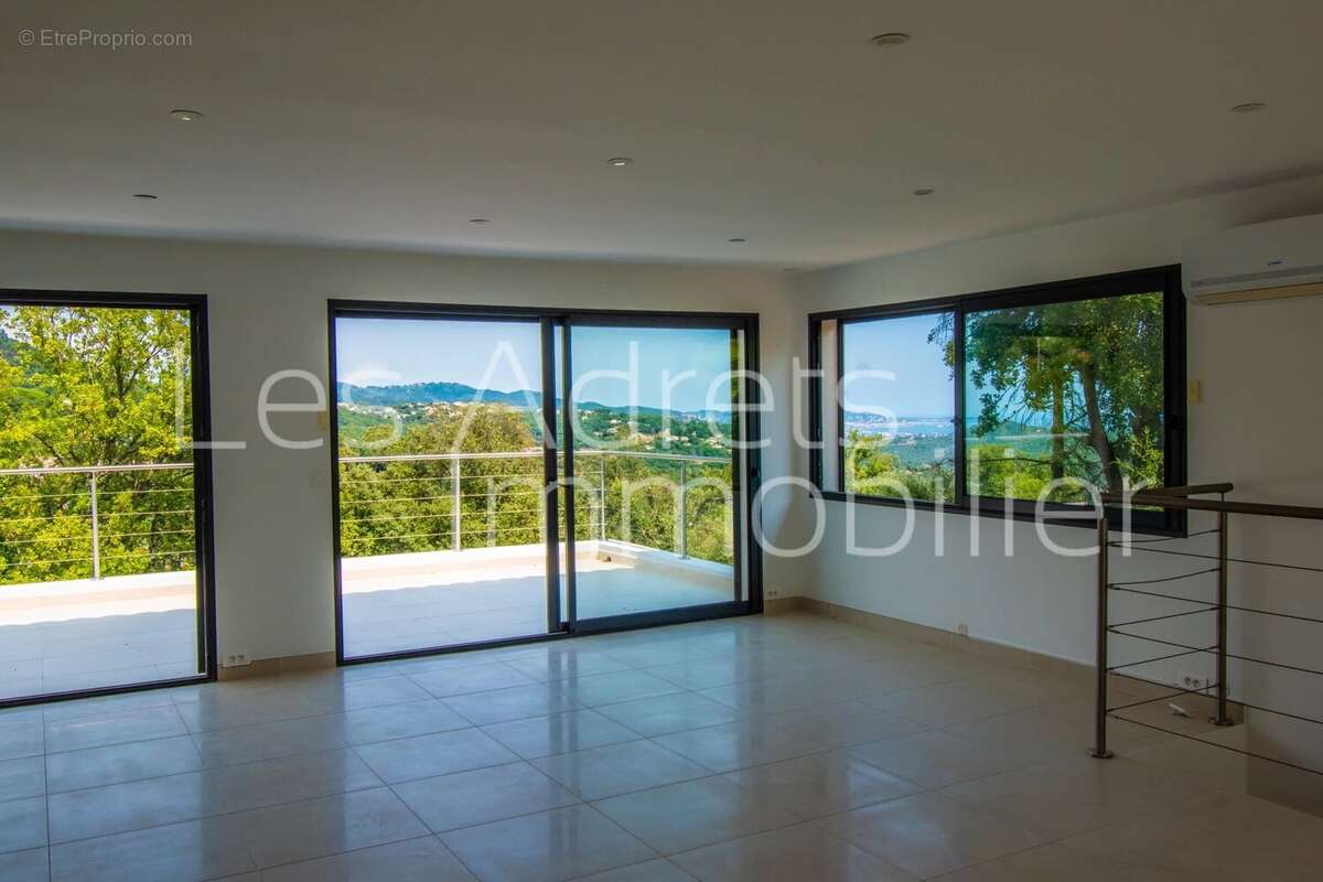Maison récente aux beaux volumes avec vue mer - photo 8
