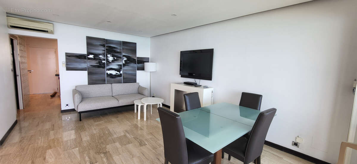 Appartement à VILLENEUVE-LOUBET