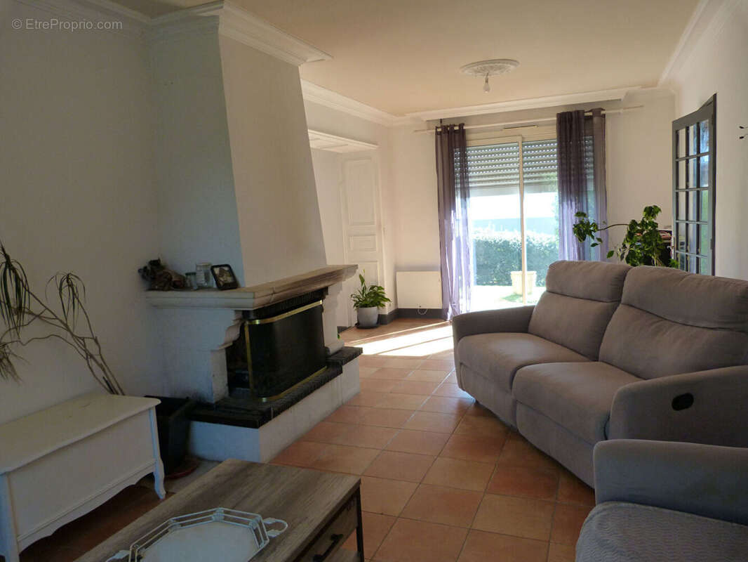 Maison à COSSE-LE-VIVIEN